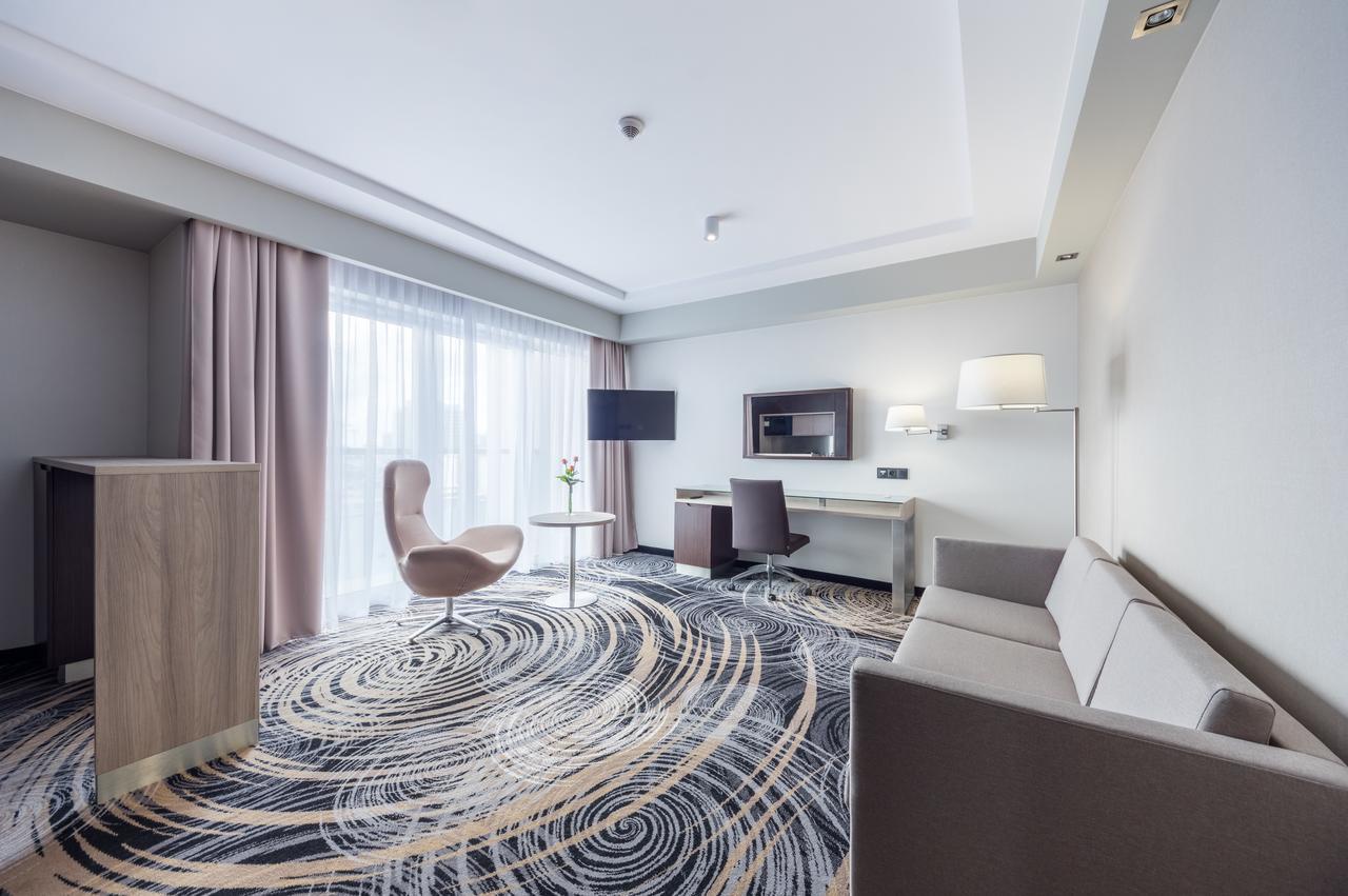 Ambasador Premium Hotel Lodź Bagian luar foto