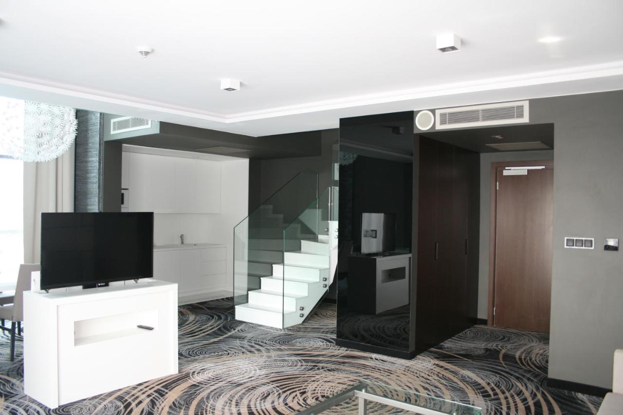 Ambasador Premium Hotel Lodź Bagian luar foto